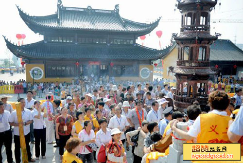 金湖大佛寺景点照片