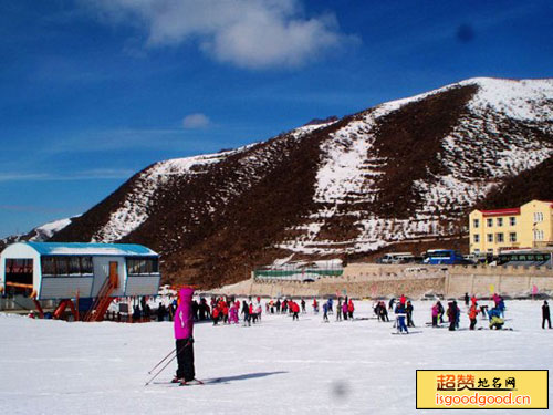 长城岭滑雪场景点照片