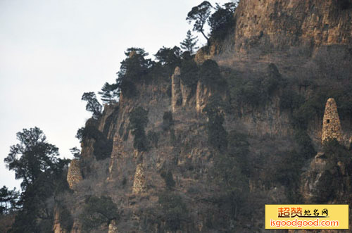 东黄花川附近景点黄崖寺塔群