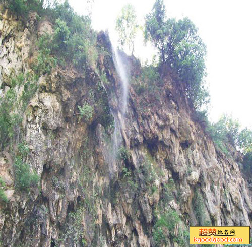 滴水崖峡谷风景区景点照片