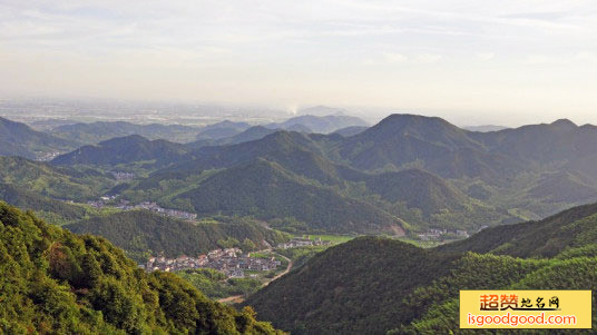 柴堆附近景点朱葛山