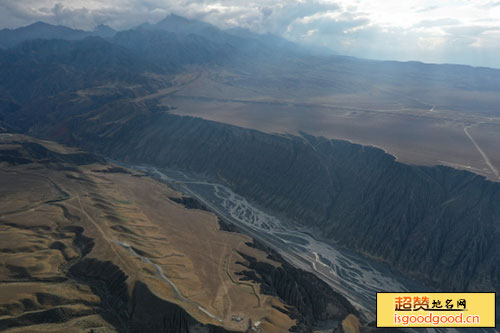 金山路附近景点独山子大峡谷