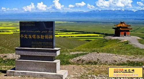 格登山纪功碑景点照片