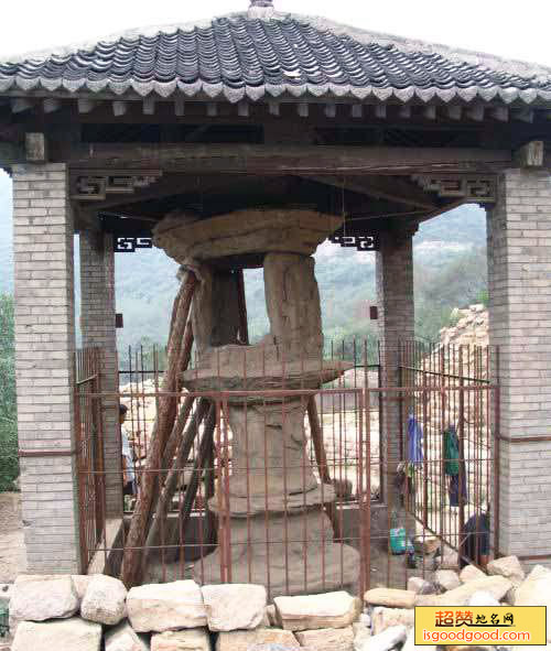 回龙附近景点童子寺燃灯塔