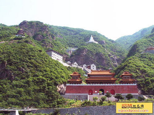 下达河附近景点龙峰寺