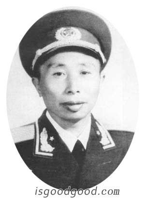 彭胜标人物照片