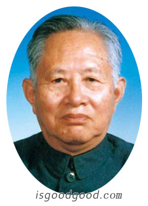 沈其韩人物照片