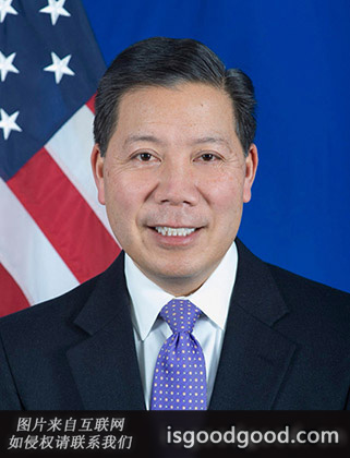 卢沛宁人物照片