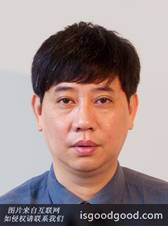 顾亚平人物照片