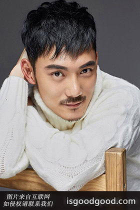 曲高位人物照片