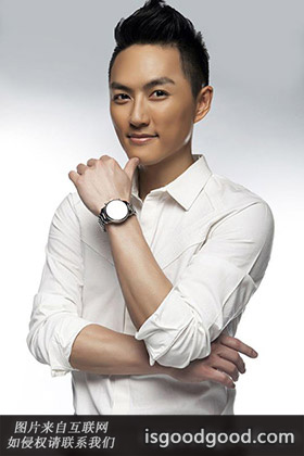 梁俊一人物照片