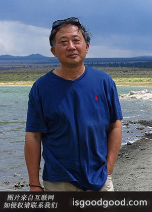 孔凡平人物照片