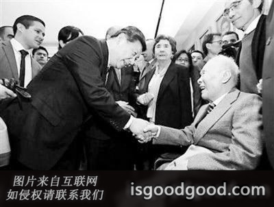 李治华人物照片