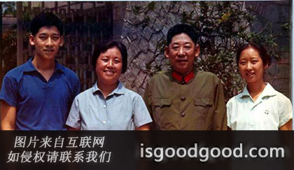 于厚德人物照片