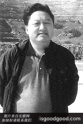 王猛仁人物照片