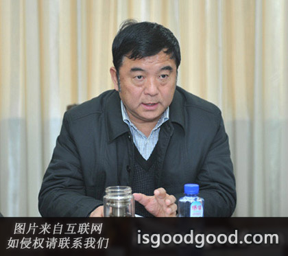 薛兴国人物照片