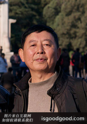 邱易东人物照片