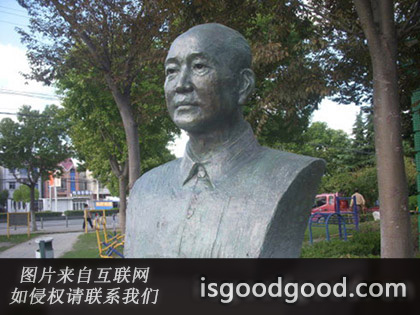 吴仲超人物照片