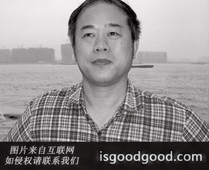 和爱君人物照片