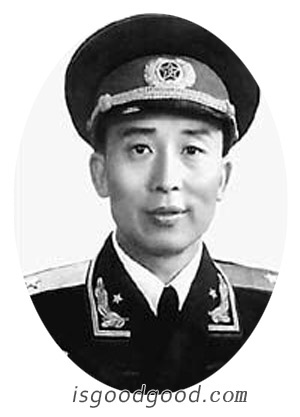 陈德先人物照片