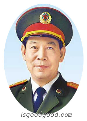 李旭阁人物照片