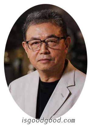 侯克明人物照片