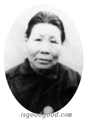 明德英人物照片