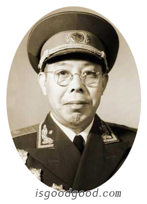 伍瑞卿人物照片