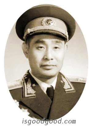 张竭诚人物照片