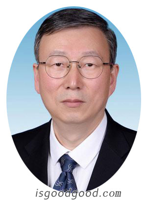 王嘉毅人物照片