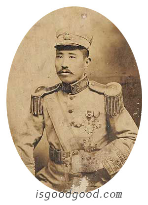 萧耀南人物照片