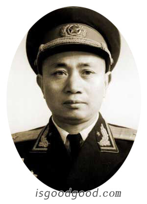 张春森人物照片