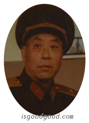 颜文斌人物照片