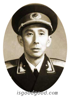 闵鸿友人物照片